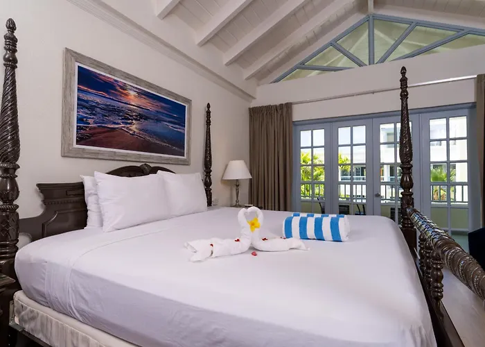 Savannah Beach Club Hotel
